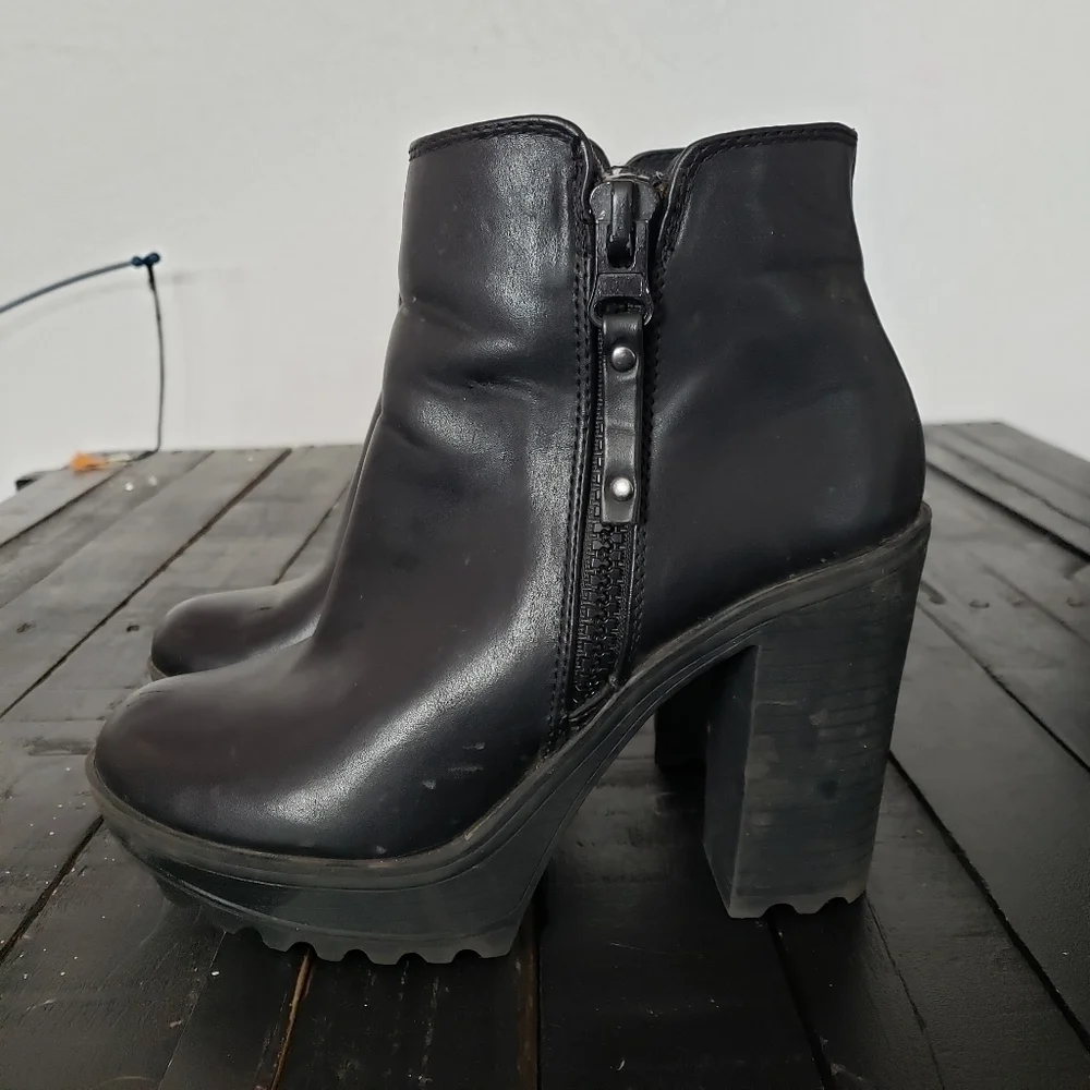 Candie's Women's 8 Black Chunky Platform Heel Ankle Booties Boots Y2K 90s Shoes